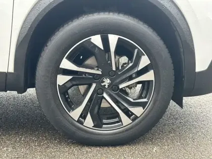 Photo 8 Peugeot 2008 Gén. II Ph1 NG Allure 5