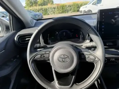 Photo 12 Toyota Yaris Hybride 116h Design MC24