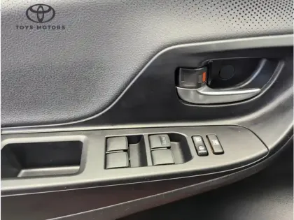 Photo 14 Toyota Yaris Hybride 1.5 100h Dynamic