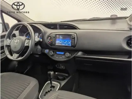Photo 11 Toyota Yaris Hybride 1.5 100h Dynamic