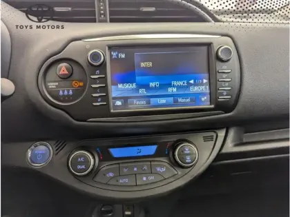 Photo 18 Toyota Yaris Hybride 1.5 100h Dynamic