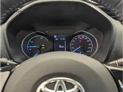 Photo 19 Toyota Yaris Hybride 1.5 100h Dynamic