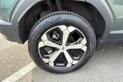 Photo 12 Dacia Duster Hybrid 140 Journey