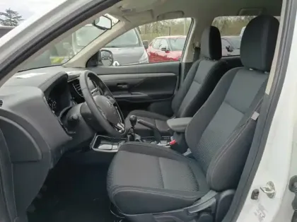 Photo 9 Mitsubishi Outlander 2.2 DI-D 150ch Intense Navi 2WD 5 places