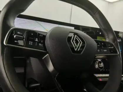 Photo 23 Renault Austral E-Tech hybrid 200 Iconic esprit Alpine