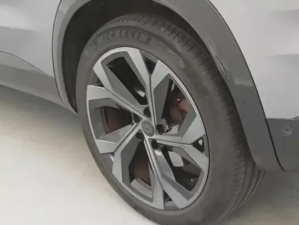 Photo 16 Renault Austral E-Tech hybrid 200 Iconic esprit Alpine