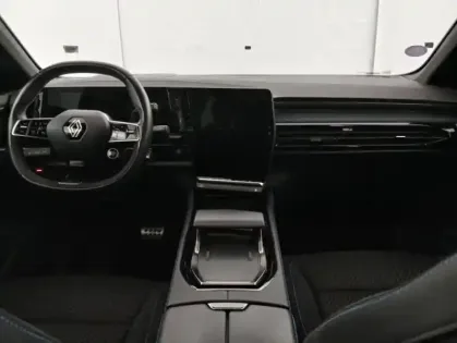 Photo 12 Renault Austral E-Tech hybrid 200 Iconic esprit Alpine