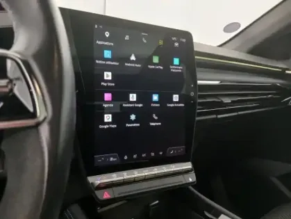 Photo 22 Renault Austral E-Tech hybrid 200 Iconic esprit Alpine