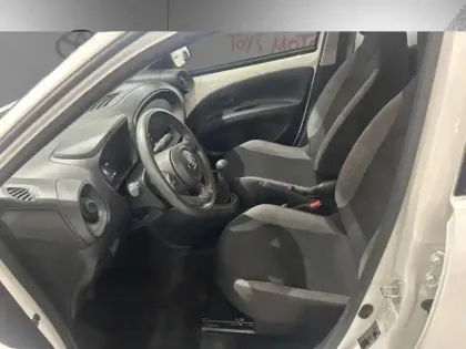 Photo 12 Toyota Aygo 1.0 VVT-i 72 Active Business CH BVM5 AC