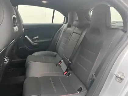 Photo 13 Mercedes Classe A 200 AMG Line