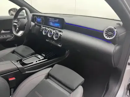 Photo 16 Mercedes Classe A 200 AMG Line