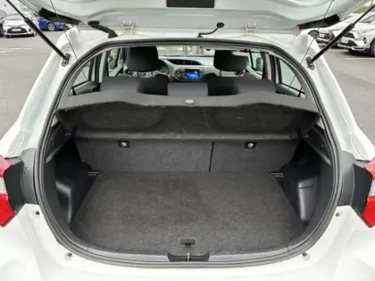 Photo 8 Toyota Yaris Gén. III Ph3 Ultimate 5