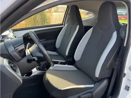 Photo 17 Toyota Aygo 1.0 VVT-i x-play