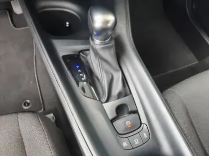 Photo 15 Toyota C-HR 1.8 Hybride 122 Dynamic Ultimate