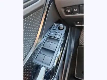 Photo 18 Toyota C-HR 1.8 Hybride 122 Design Ultimate