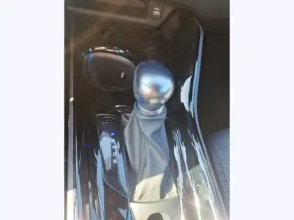 Photo 15 Toyota C-HR 1.8 Hybride 122 Design Ultimate