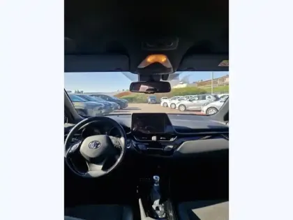 Photo 11 Toyota C-HR 1.8 Hybride 122 Design Ultimate