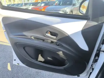 Photo 10 Toyota Aygo 1.0 VVT-i 72 Dynamic