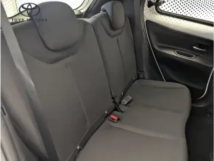 Photo 10 Toyota Aygo 1.0 VVT-i 72 Dynamic