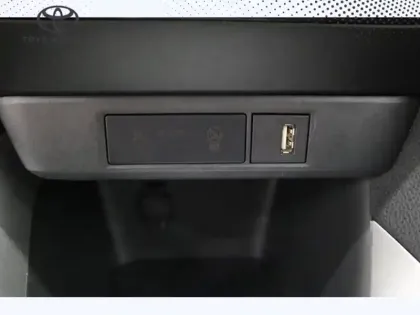 Photo 14 Toyota Yaris Hybride 116h Dynamic