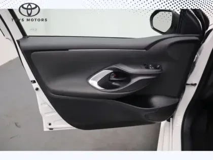 Photo 5 Toyota Yaris Hybride 116h Dynamic