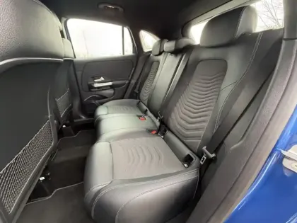 Photo 19 Mercedes GLA 200 d Progressive Line