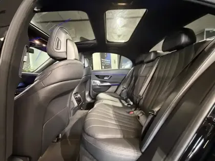 Photo 6 Mercedes Classe E Berline 200 d AMG Line AM