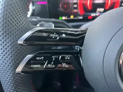 Photo 12 Mercedes Classe A 200 d AMG Line