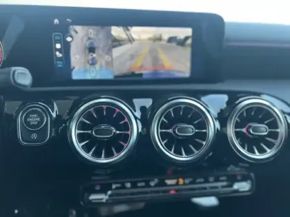 Photo 5 Mercedes Classe A 200 d AMG Line