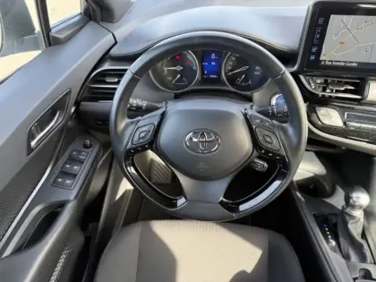 Photo 14 Toyota C-HR 1.8 HYBRIDE 122 DYNAMIC BUSINESS