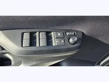 Photo 9 Toyota Yaris Hybride 116h Design PAC