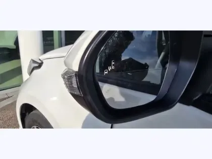 Photo 15 Toyota Yaris Hybride 116h Design PAC