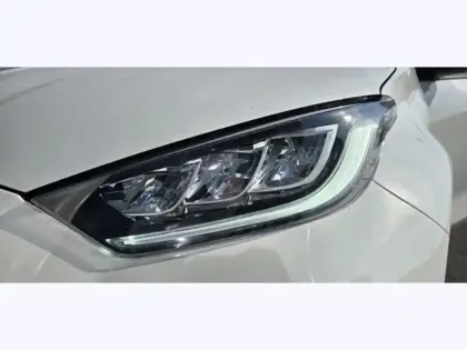 Photo 17 Toyota Yaris Hybride 116h Design PAC