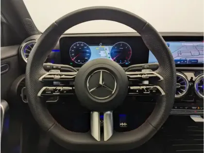 Photo 18 Mercedes Classe A 180 d AMG Line