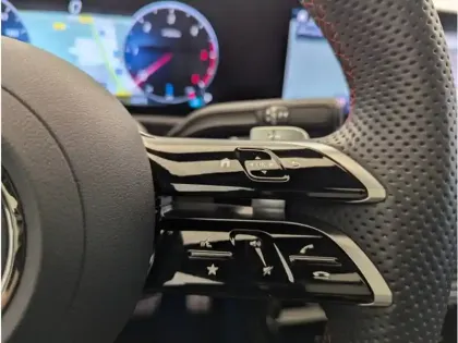 Photo 15 Mercedes Classe A 180 d AMG Line