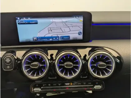 Photo 16 Mercedes Classe A 180 d AMG Line