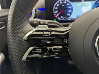 Photo 13 Mercedes Classe A 180 d AMG Line