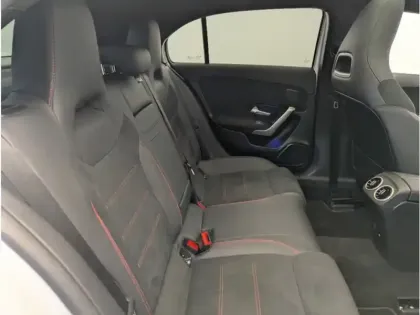 Photo 8 Mercedes Classe A 180 d AMG Line