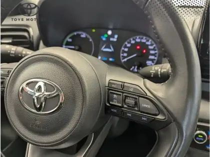 Photo 16 Toyota Yaris Hybride 116h Dynamic