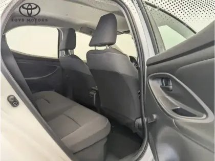 Photo 12 Toyota Yaris Hybride 116h Dynamic