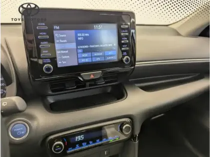 Photo 19 Toyota Yaris Hybride 116h Dynamic