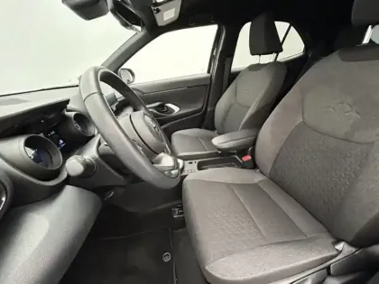 Photo 16 Toyota Yaris Hybride 1.5 HYBRID 116H DESIGN AUTO