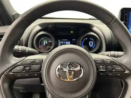 Photo 13 Toyota Yaris Hybride 1.5 HYBRID 116H DESIGN AUTO