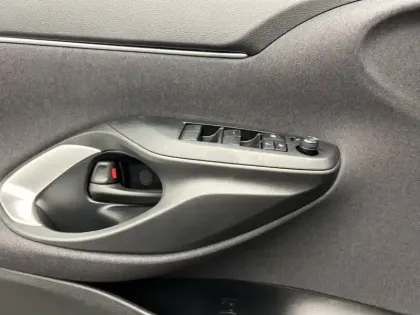 Photo 9 Toyota Yaris Hybride 1.5 HYBRID 116H DESIGN AUTO