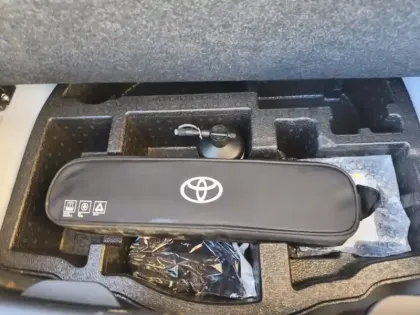 Photo 12 Toyota Yaris Hybride 116h Design