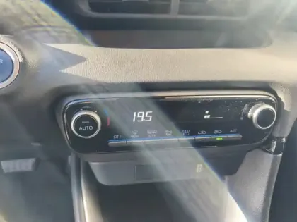 Photo 7 Toyota Yaris Hybride 116h Design