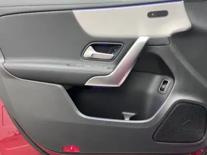 Photo 15 Mercedes Classe A Gén. IV (W177) Ph1 AMG Line 5