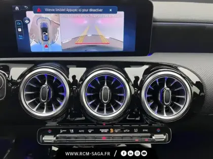 Photo 12 Mercedes Classe A 200 d AMG Line