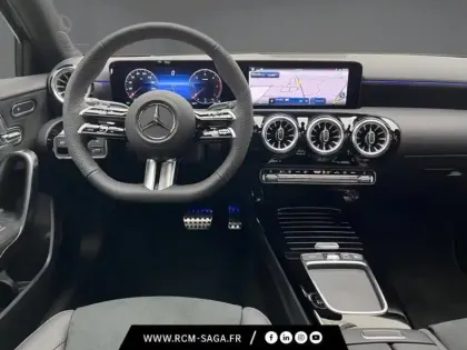 Photo 17 Mercedes Classe A 200 d AMG Line