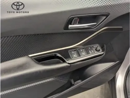 Photo 6 Toyota C-HR 1.8 HYBRIDE 122 DESIGN